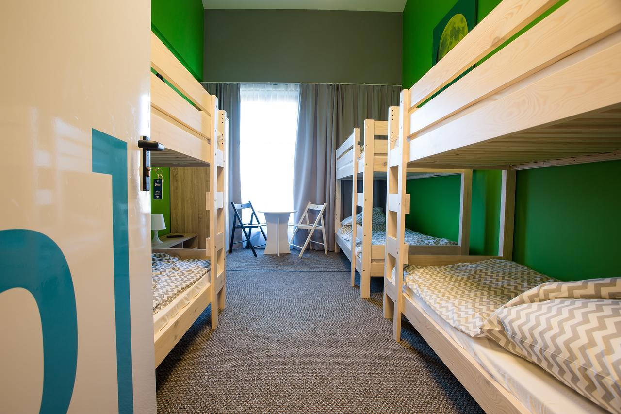Moon Hostel Познань Екстер'єр фото