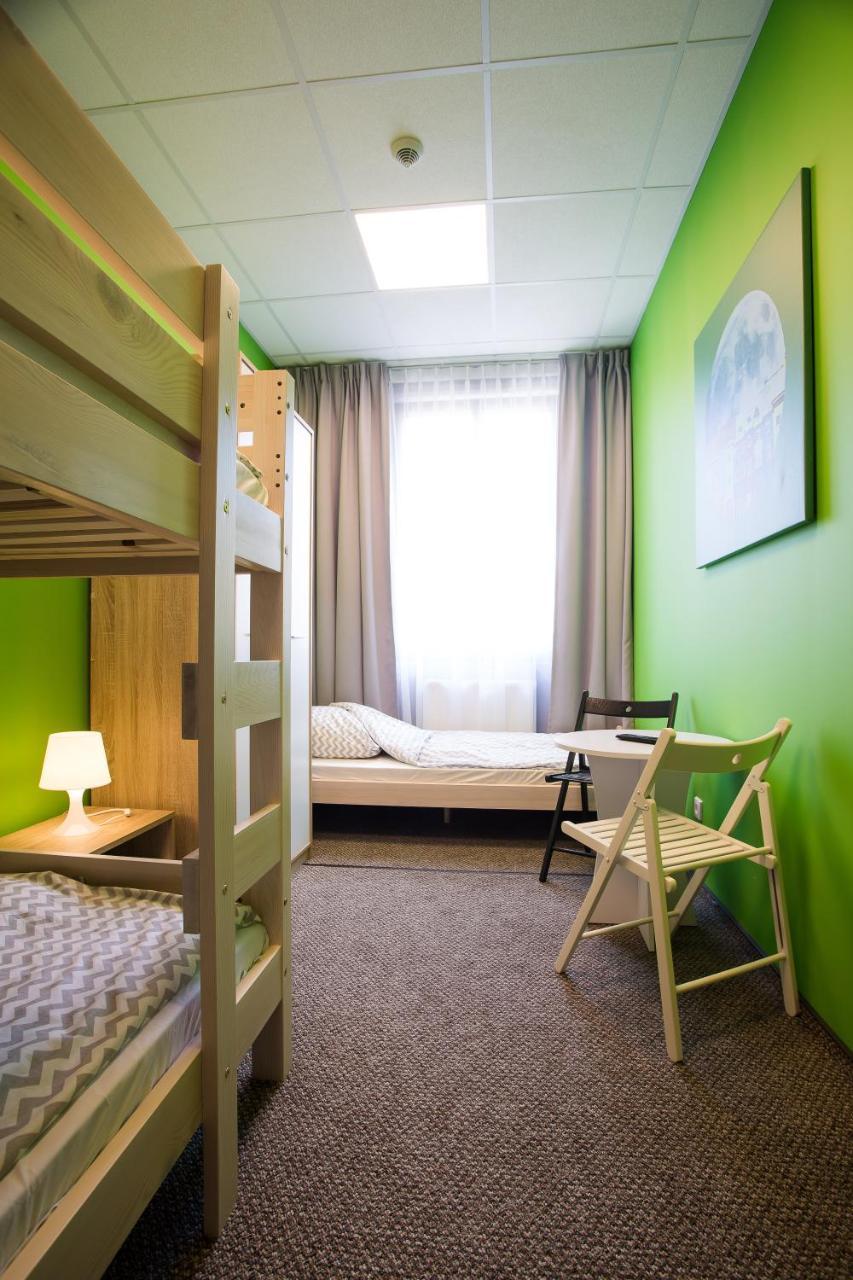 Moon Hostel Познань Екстер'єр фото