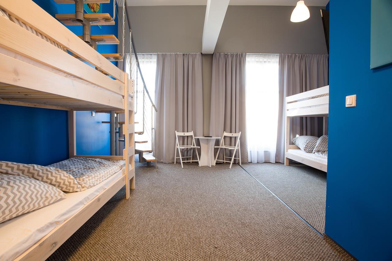 Moon Hostel Познань Екстер'єр фото